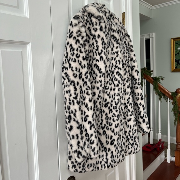 Ann Taylor Snow Leopard Faux Fur Coat - Picture 2 of 8